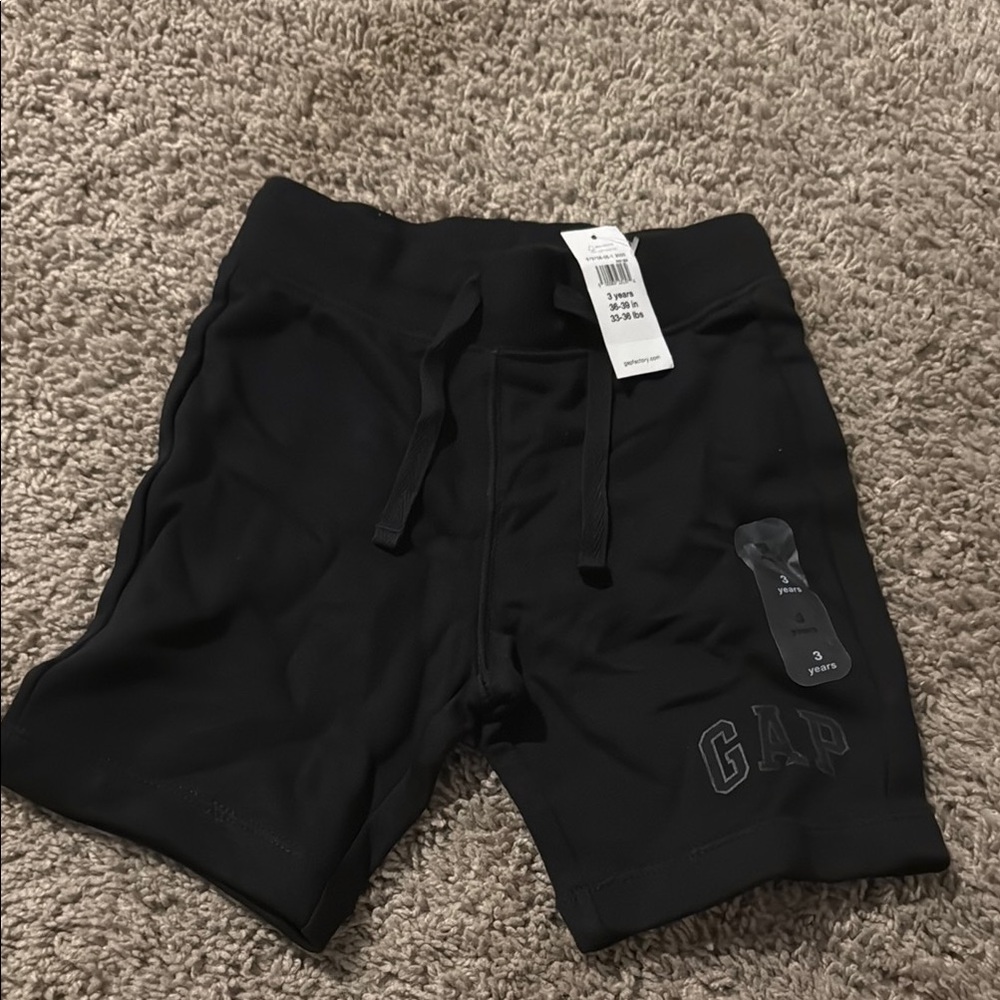 GAP Black Athletic Shorts Lightweight Mid-Thigh
